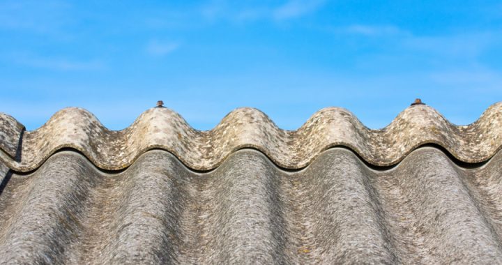 5 Titik Rawan Bocor pada Atap Rumah yang Wajib Anda Waspadai