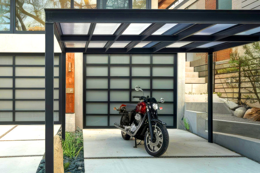 Tips Membuat Area Parkir Motor di Rumah yang Rapi, Aman, dan Fungsional